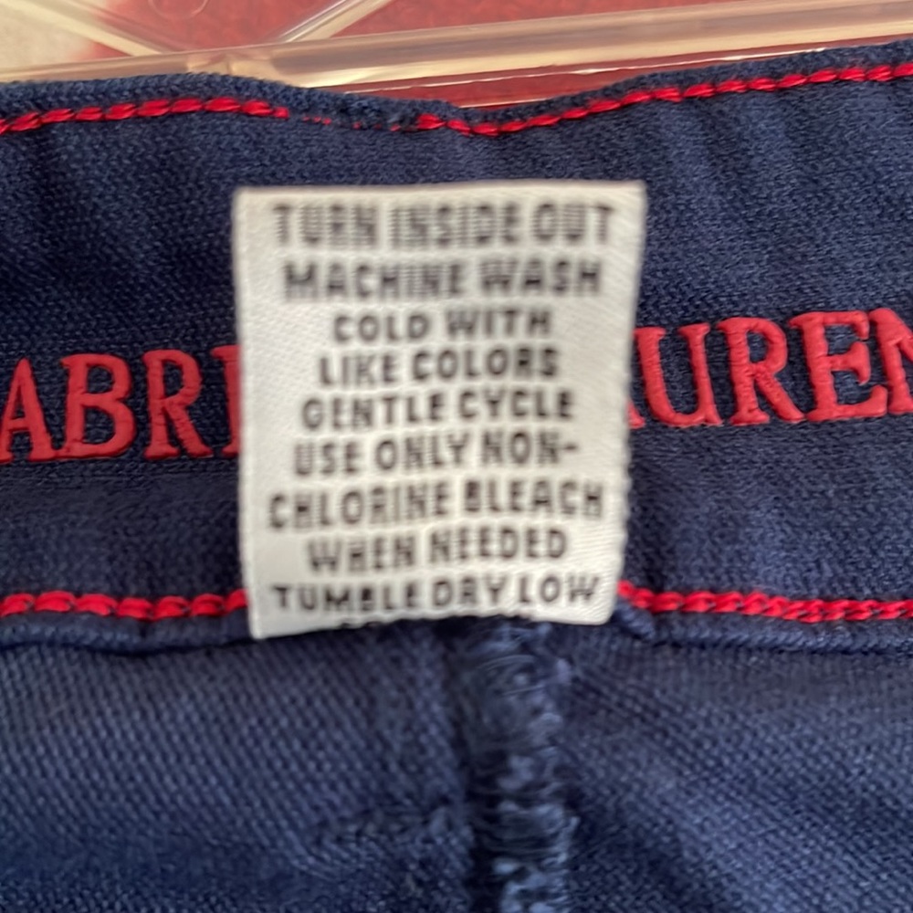 Sabrina Lauren Ladies Shorts size 14 76 % Rayon 21 % Nylon 3 % Spandex - Picture 4 of 5